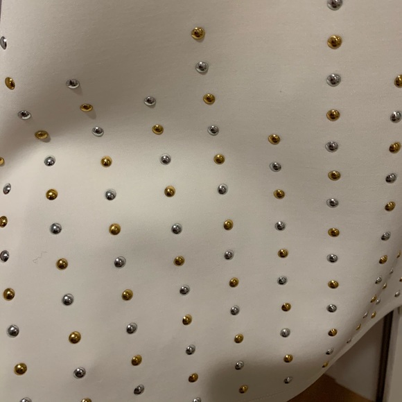 White dress with gold and silver accents - Picture 3 of 3